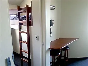 Airport Motel Wellington 4*,