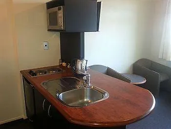 Airport Motel Wellington 4*,
