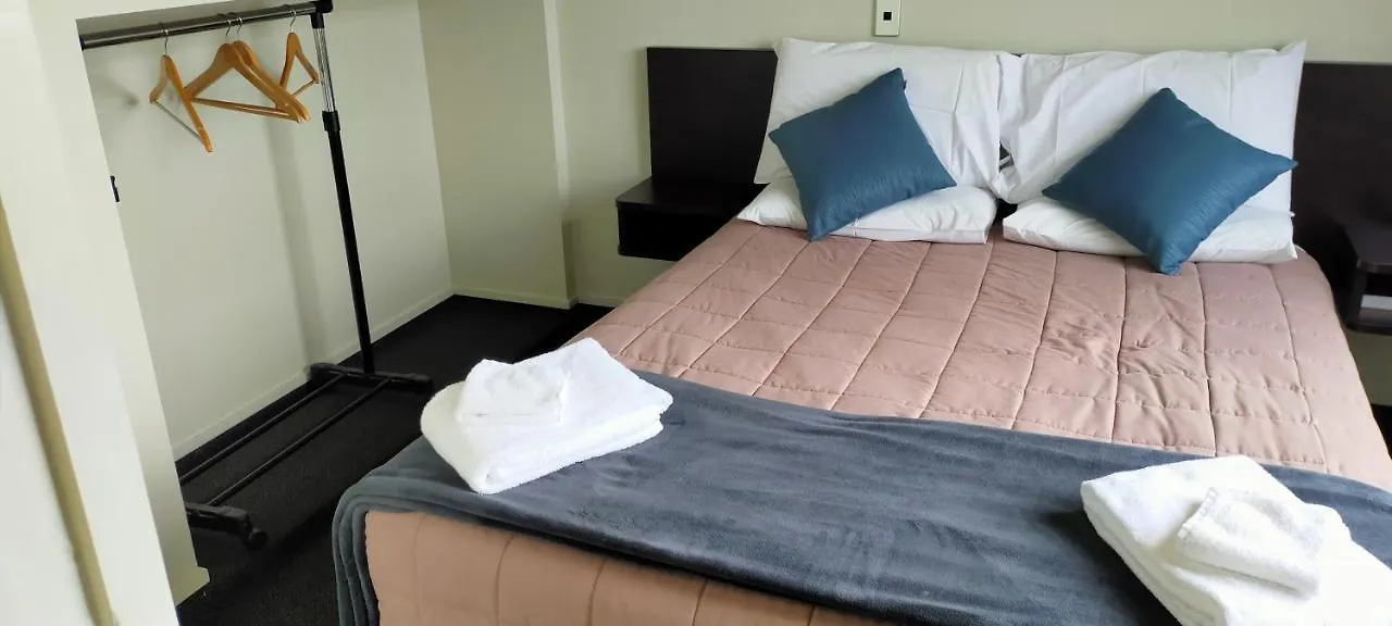 Airport Motel Wellington 4*,